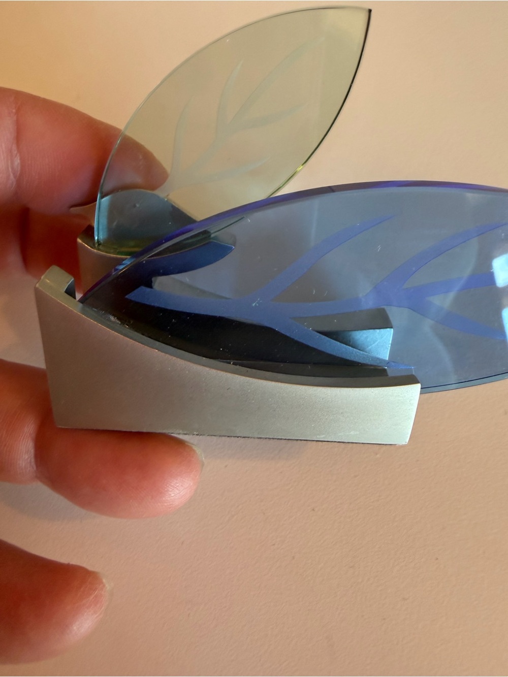 Blue Leaf Glass Business cards Holder with Silver Base A BEAUTIFUL GIFT 💜🧚🏻🛍️🎁